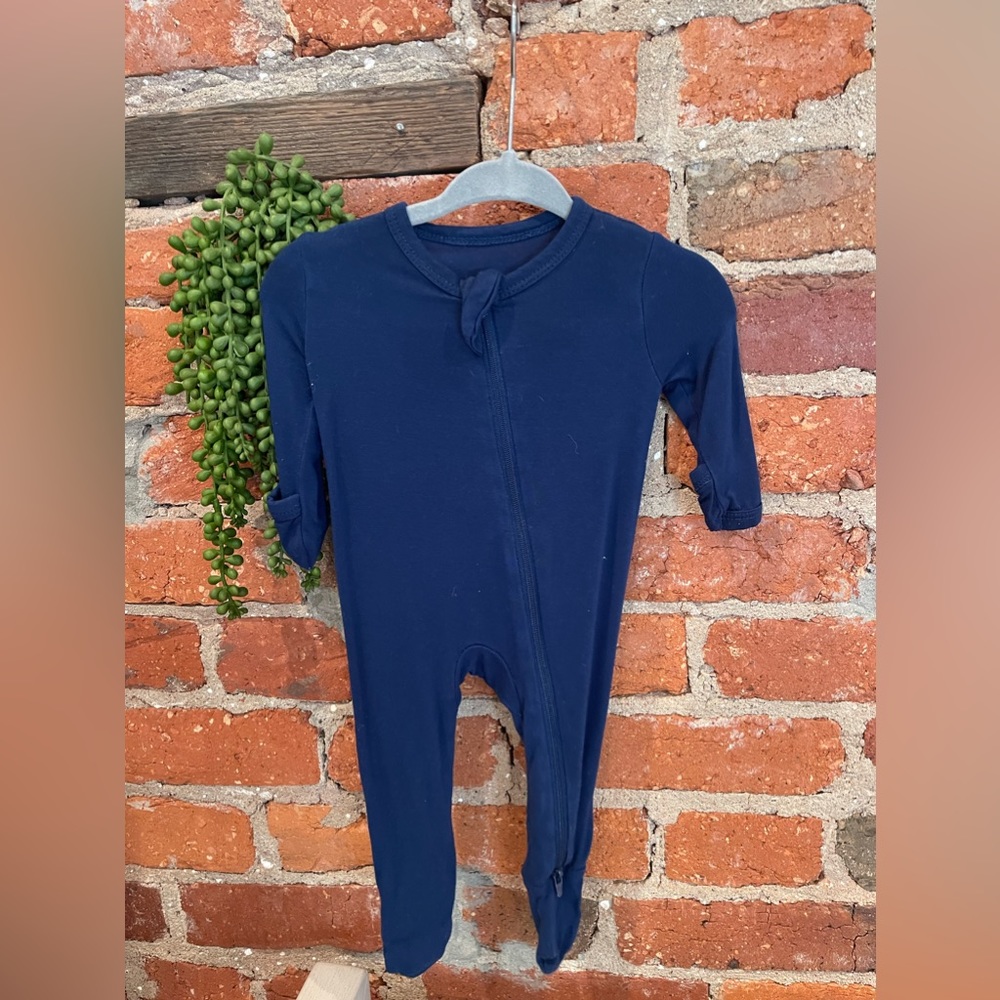 Kyte Baby footie onesie, size newborn (NB)